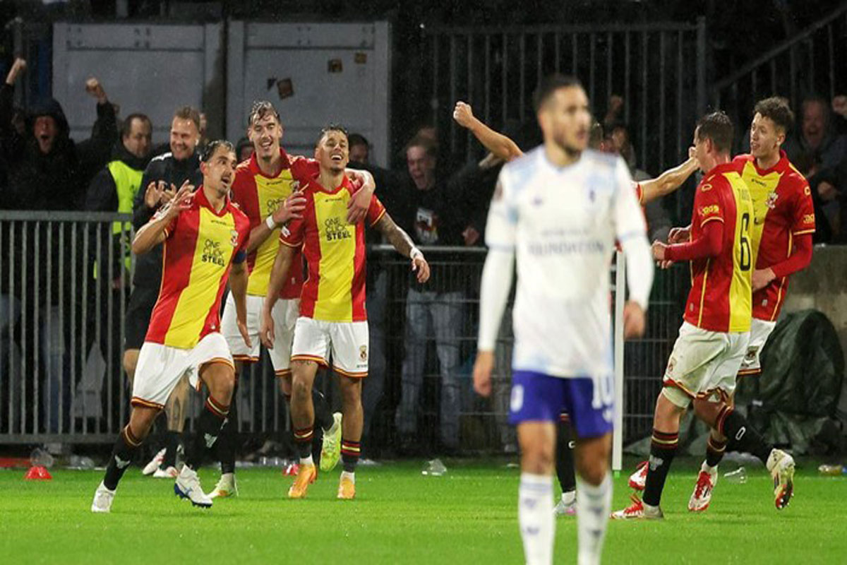 Ciptakan Sejarah Liga Europa, Eagles Menang Atas Aston Villa