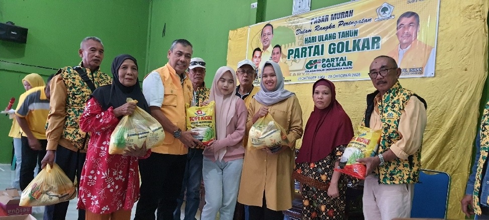 1000 Paket Sembako Ludes Terjual, Pasar Murah Di Gelar HUT  Golkar di Ogan Ilir