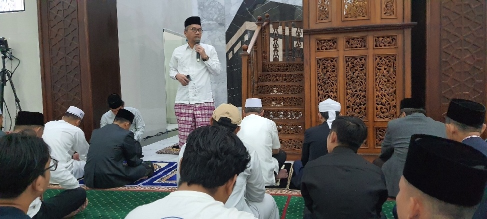 Rektor Unsri Salat Idul Adha di Masjid An-Nabawi, Sembelih 12 Sapi dan 1 Kambing