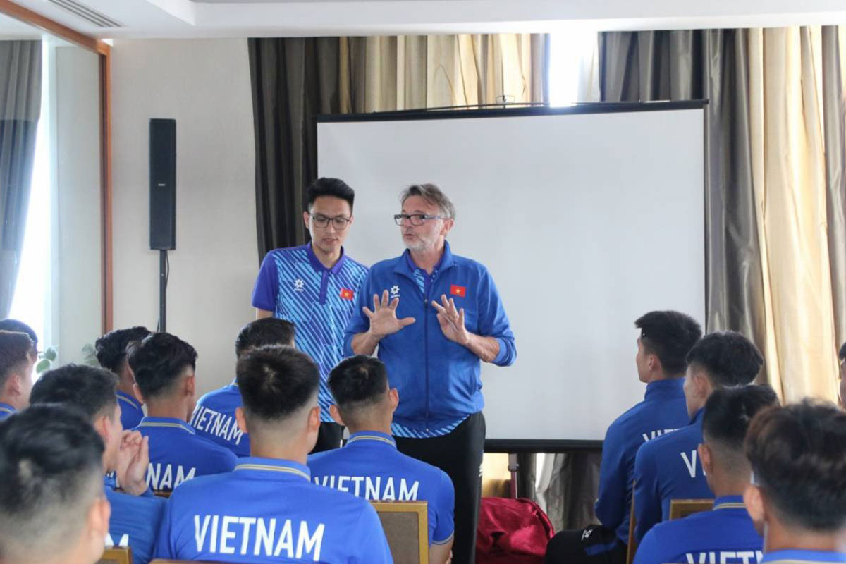 Jelang Laga Kontra Indonesia di Grup D Piala Asia 2023, ini Pesan Pelatih Vietnam untuk Pemain 