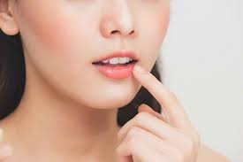 Rahasia Mencerahkan Bibir Hitam Secara Alami Tanpa Gunakan Lip Balm