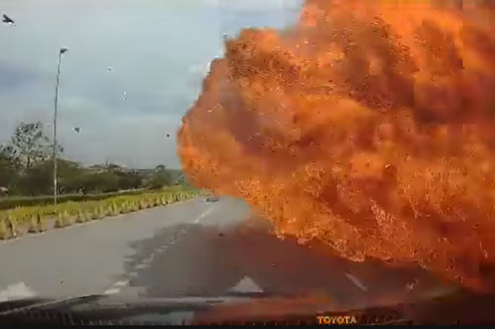 Ini Kronologis Jet Pribadi Jatuh di Jalan Raya Selangor