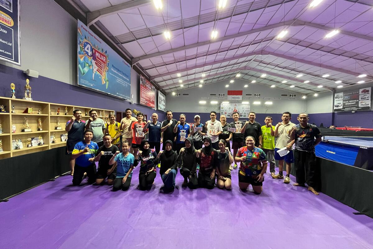 Haryadi/Harnugama Juara Ganda 50 Plus Tenis Meja Pitstop Table Tennis Center Palembang
