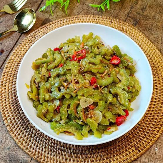 5 Tips Memasak Pare agar Tidak Pahit Tanpa Menghilangkan Teksturnya