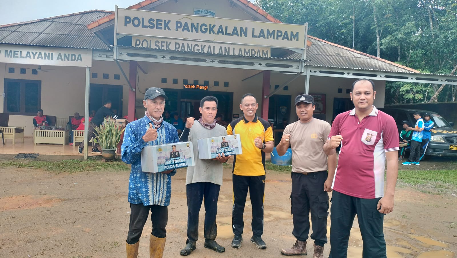 Situasi Kondusif, Polsek Pangkalan Lampam Gelar Olahraga Bersama Hingga Bagi Sembako 