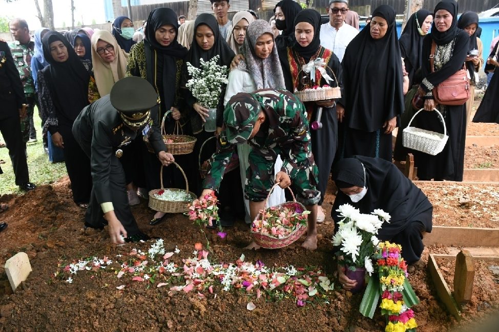 Danramil  Bayung Lencir Wafat, Danrem 044/Gapo Melayat Ucapkan Selamat Jalan Sahabat, Tunai Sudah Janji Bakti