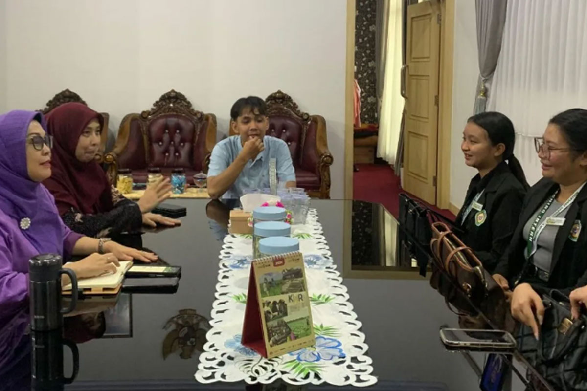 Program SEA-Teacher di Unja, 12 Mahasiswa Filipina Belajar Budaya di Jambi 