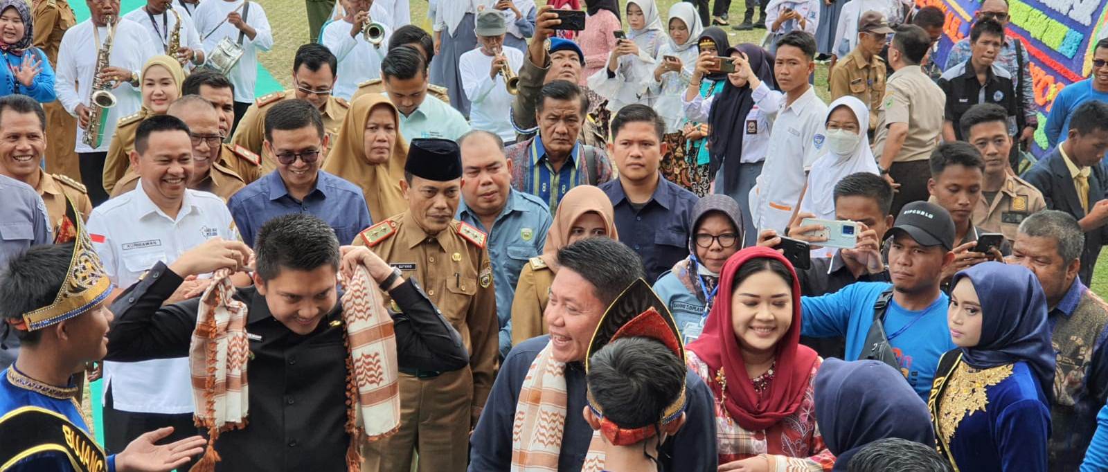 Bupati Panca Dampingi Gubernur HD , Buka FLS2N  SMK Se Sumsel di Ogan Ilir 