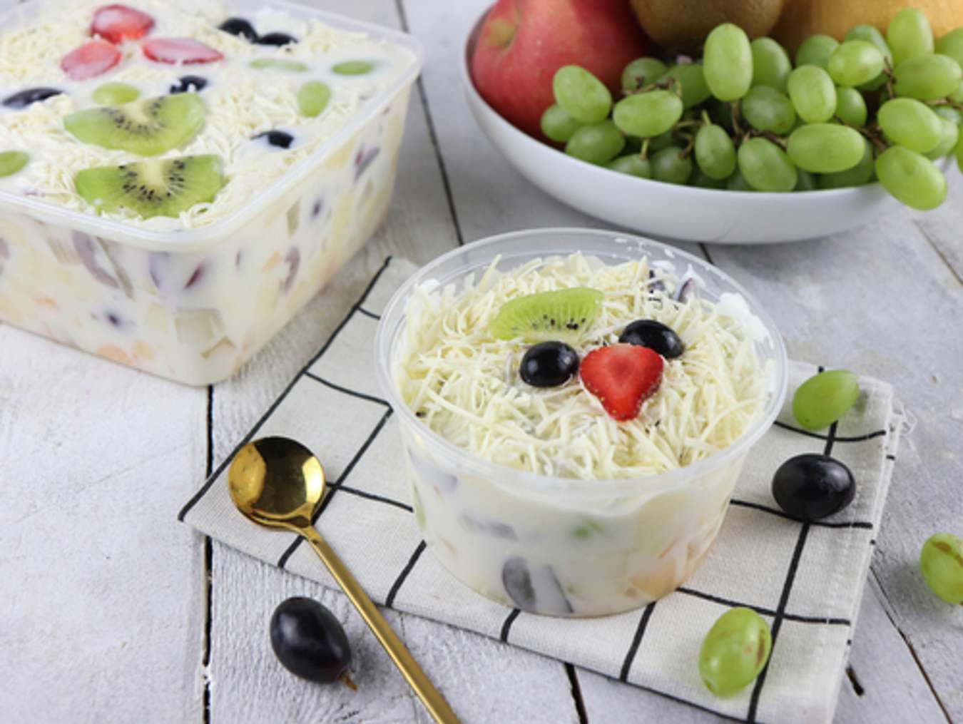 3 Tips Menyimpan Salad Buah agar Tetap Segar dan Tahan Lama 