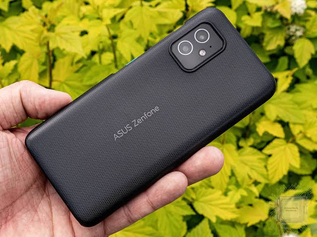 Asus Zenfone 8 Turun Harga, Kamera Sensor Sony IMX686 64 MP dan Chipset Snapdragon 888 5G