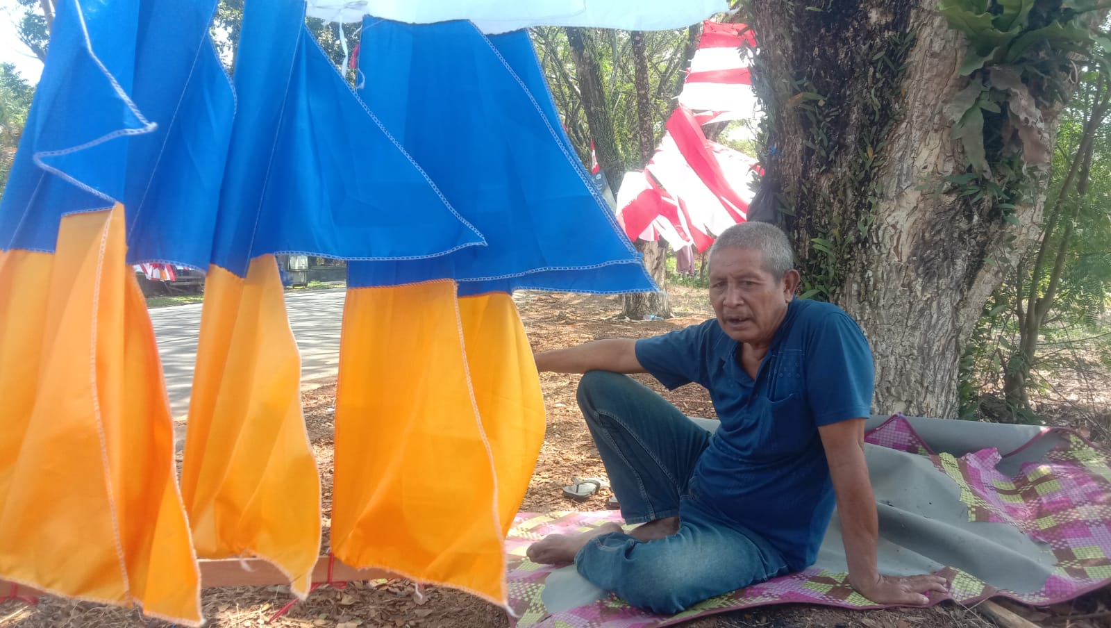 HUT RI ke 78 Semakin Dekat, Pedagang Bendera Menjamur di Jalimsum