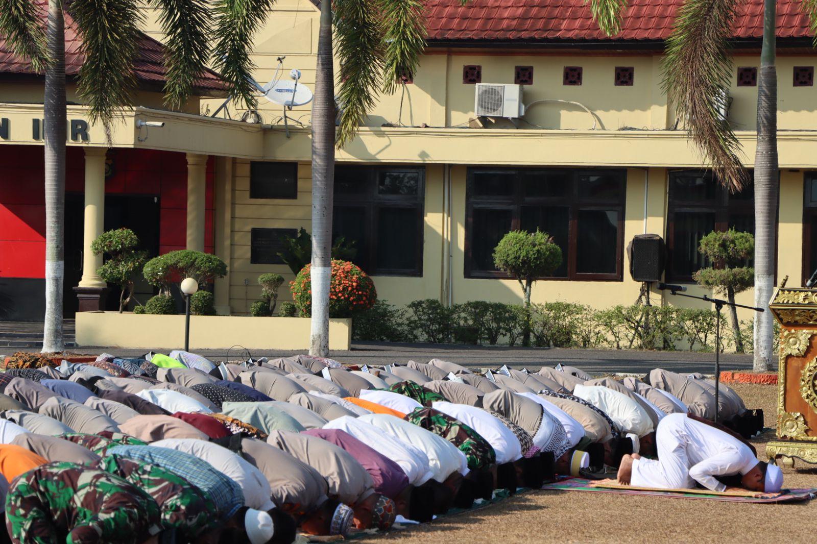 ﻿Salat Istisqa Minta Hujan di Ogan Ilir 