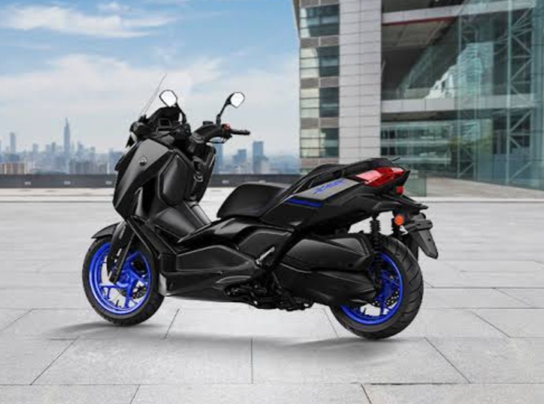 Yamaha XMAX 250 2025 : Skutik Premium Tampil Stylish dengan Teknologi Canggih