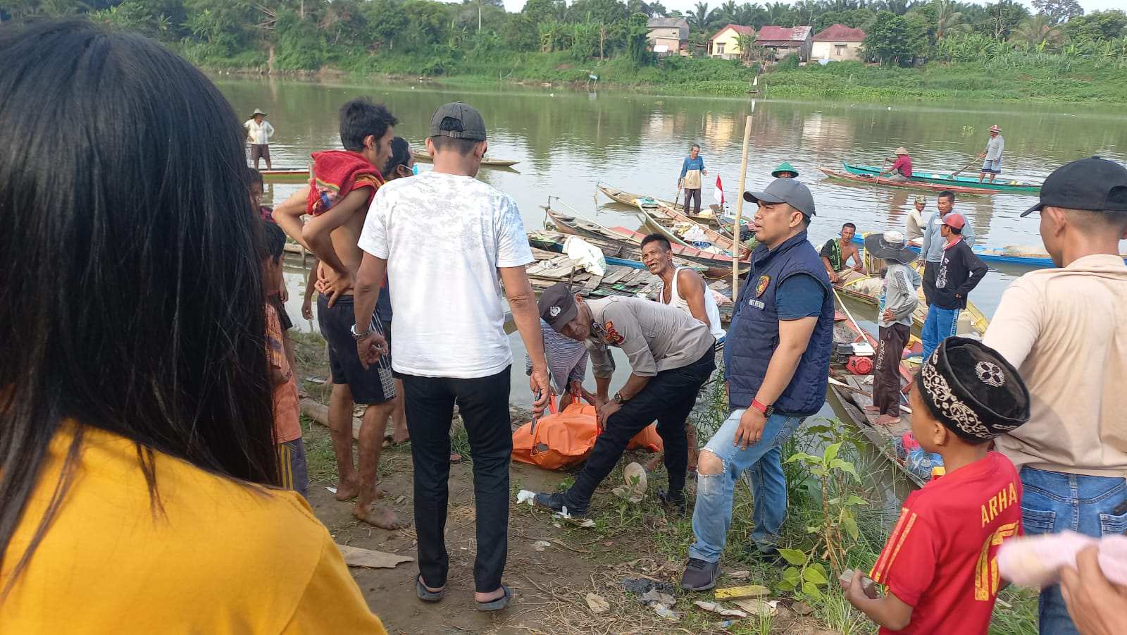 Penemuan Mayat di Ogan Ilir, Kakek  Mengapung Di Sungai Ogan 