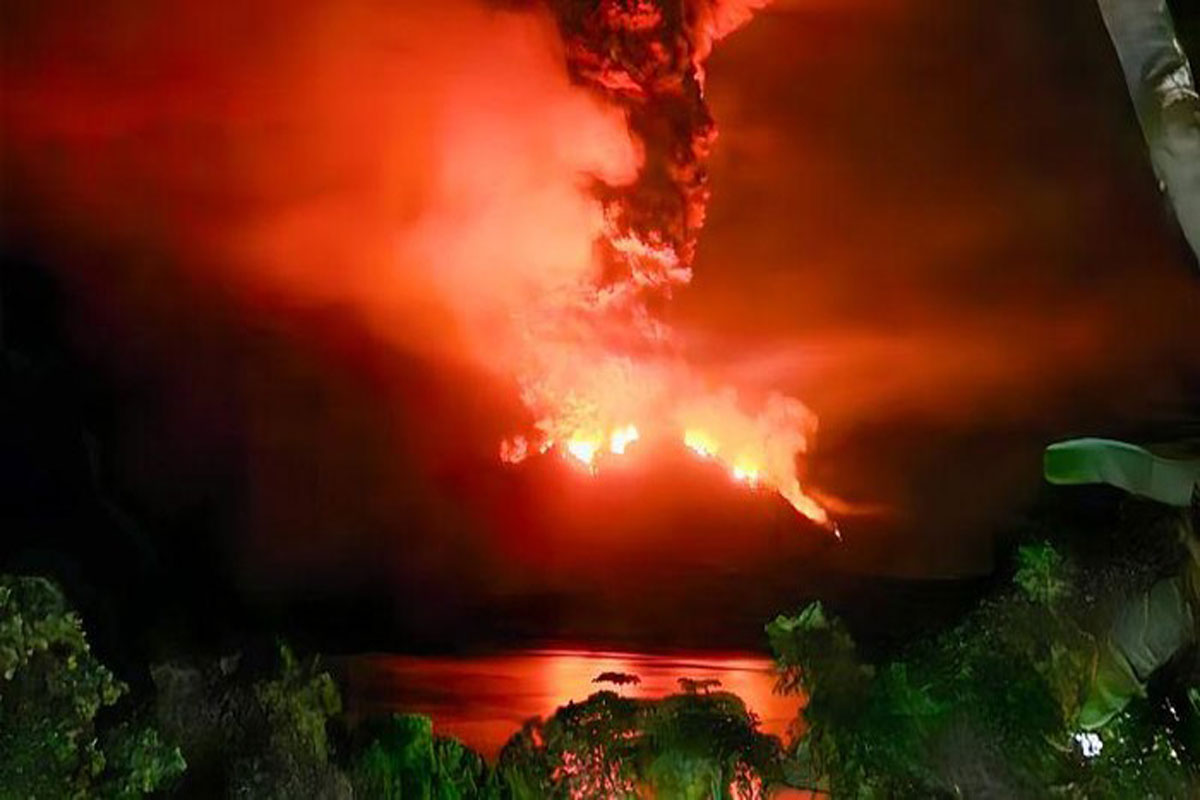 PVMBG Ingatkan Potensi Tsunami Dampak Erupsi Gunung Ruang