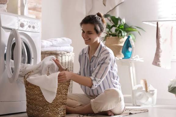 10 Tips Mencuci Pakaian Agar Bersih dan Wangi Tahan Lama Seperti di Laundry