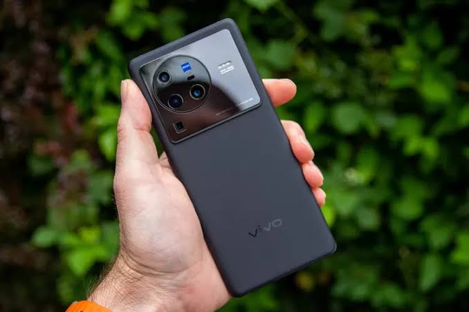 Vivo X80 Pro: Mantan Smartphone Flagship yang Turun Harga