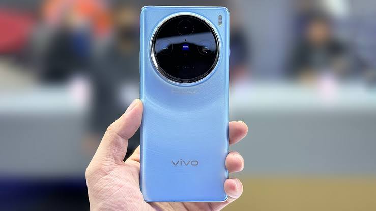 Vivo X100 Ultra Resmi Meluncur, Bawa Kamera Periskop 200 MP yang Terbesar Saat ini