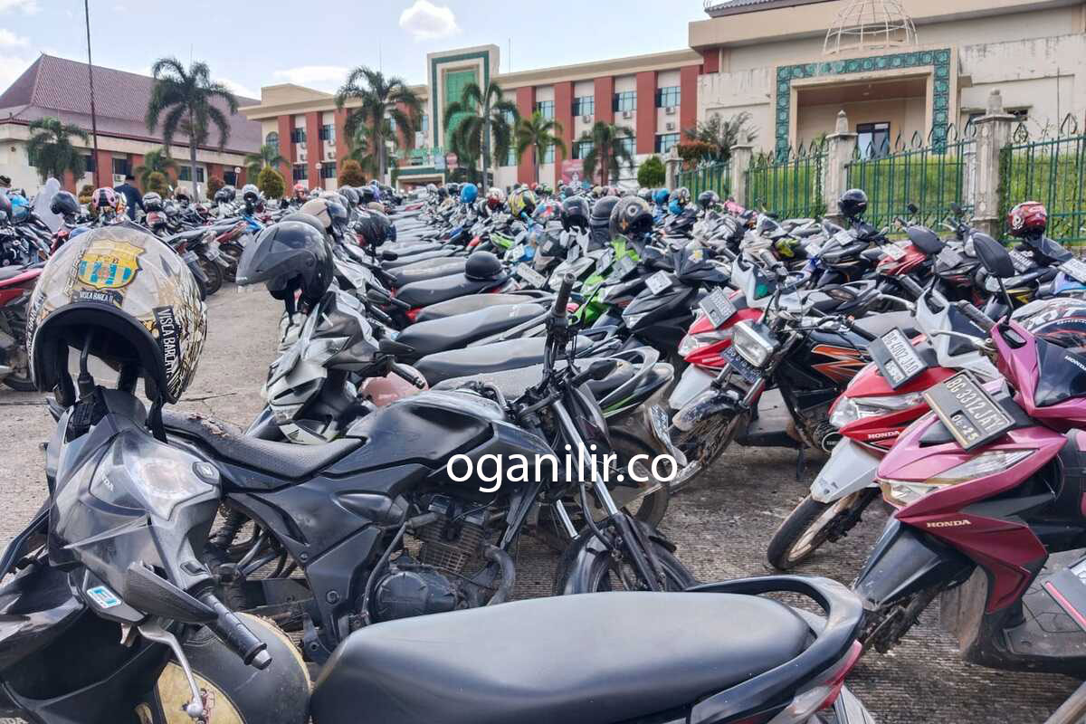 Penumpang LRT Sumsel Membeludak, Asrama Haji Palembang Panen Parkir