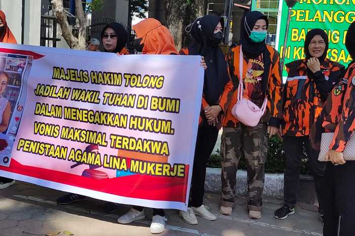 Selebgram Lina Mukherjee Disidang, Srikandi PP Geruduk PN Palembang