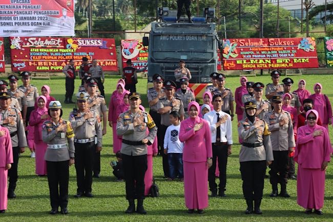 Jelang Tahun Baru 40 Personil Polres Ogan Ilir Naik Pangkat Kapolres Jaga Kinerja Dan 7882