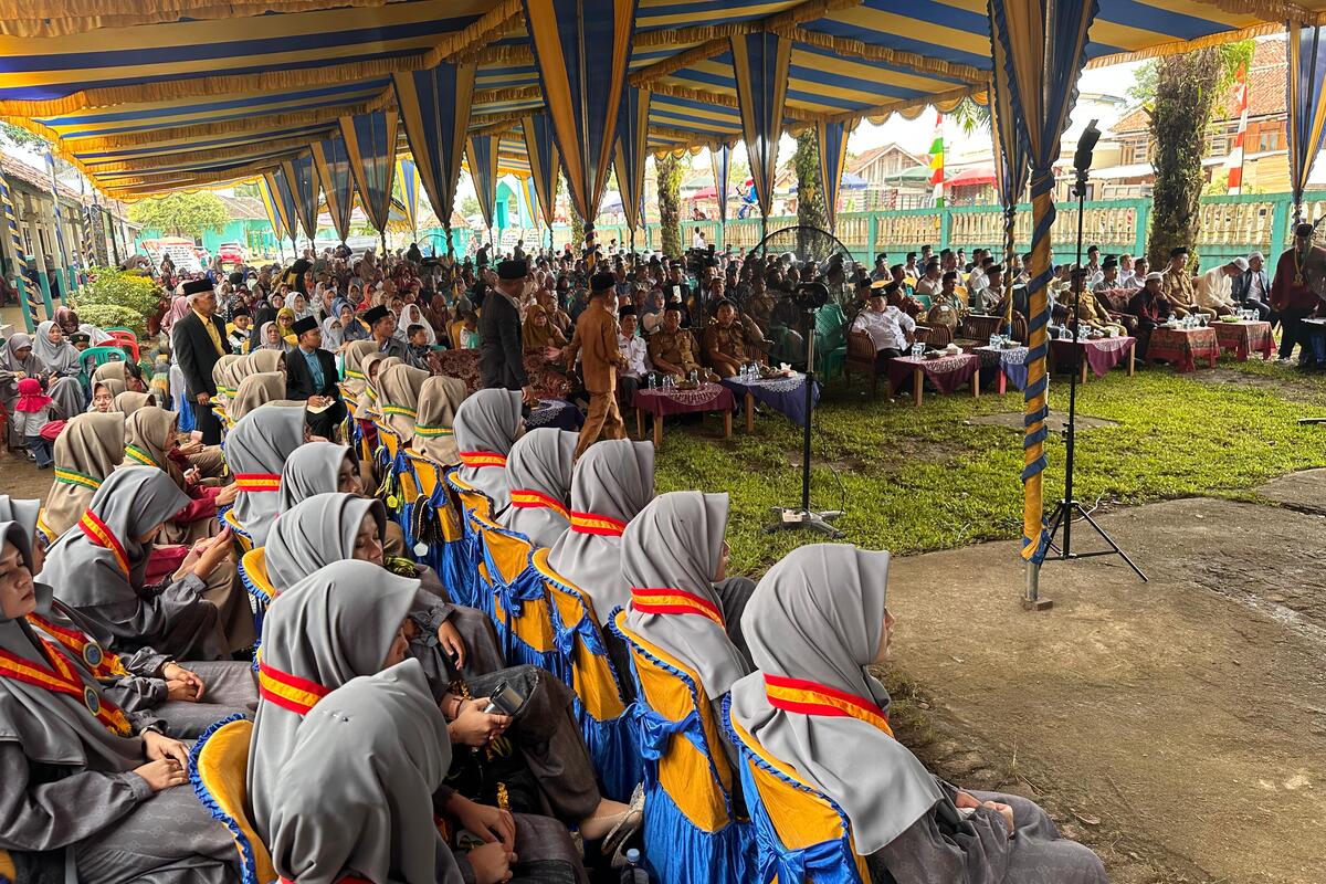 Ponpes Ash-Shiddiqiyah Muba Wisuda 65 Santri