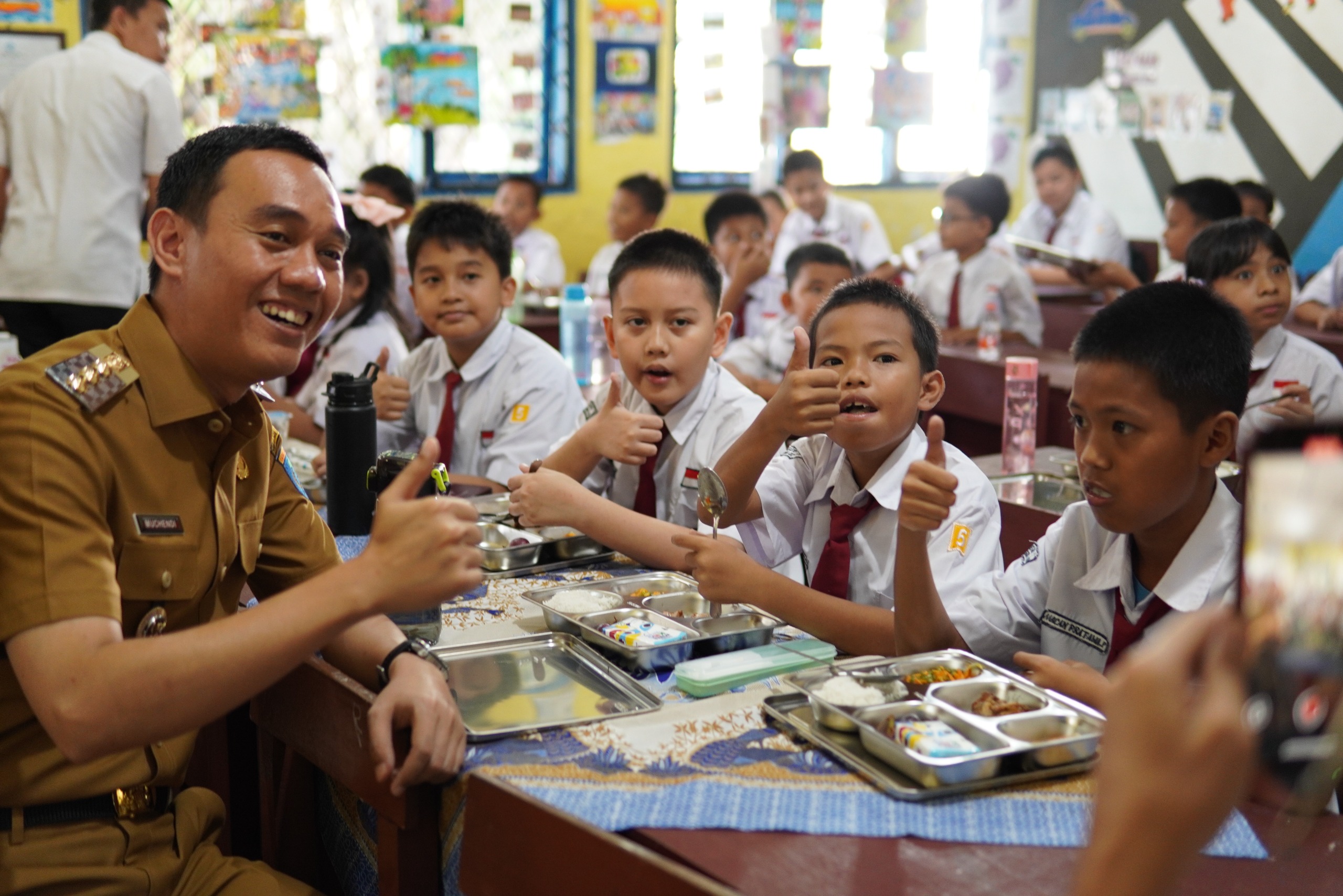 Program MBG Resmi Dimulai di OKI, Dorong Pertumbuhan Ekonomi Lokal