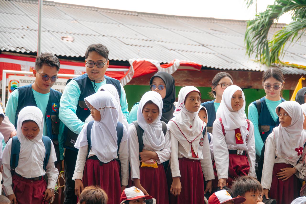 HKA di Pulau Rimau Lakukan Menanam, Mendidik, dan Membangun untuk Masyarakat Pesisir