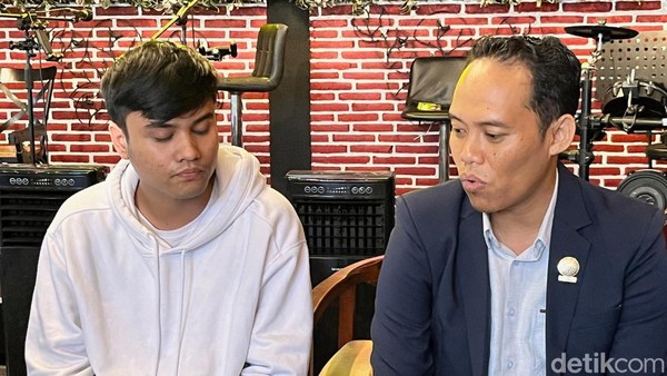 Sidang Gugatan Anak Biologis Denada Bergulir, PN Banyuwangi Buka Suara