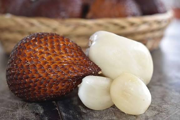 Simak! Ternyata Salak Punya 9 Manfaat Kesehatan Ini
