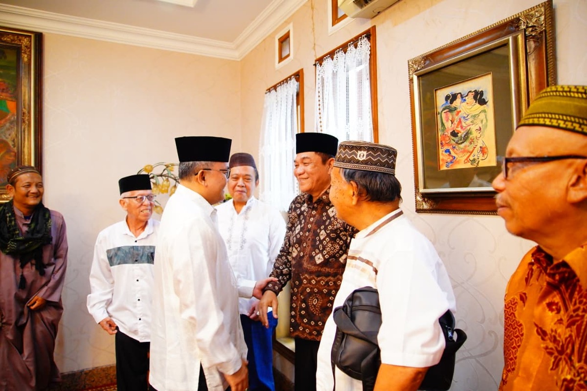 Bupati Muba Hadiri Tahlilan Almarhum Alex Noerdin