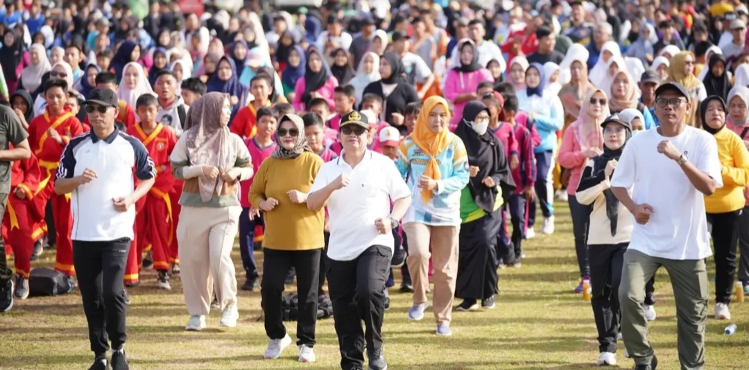Sekda Ogan Ilir Ikuti Jalan Santai & Senam Bersama Serta Lepas Kontingen PORPROV