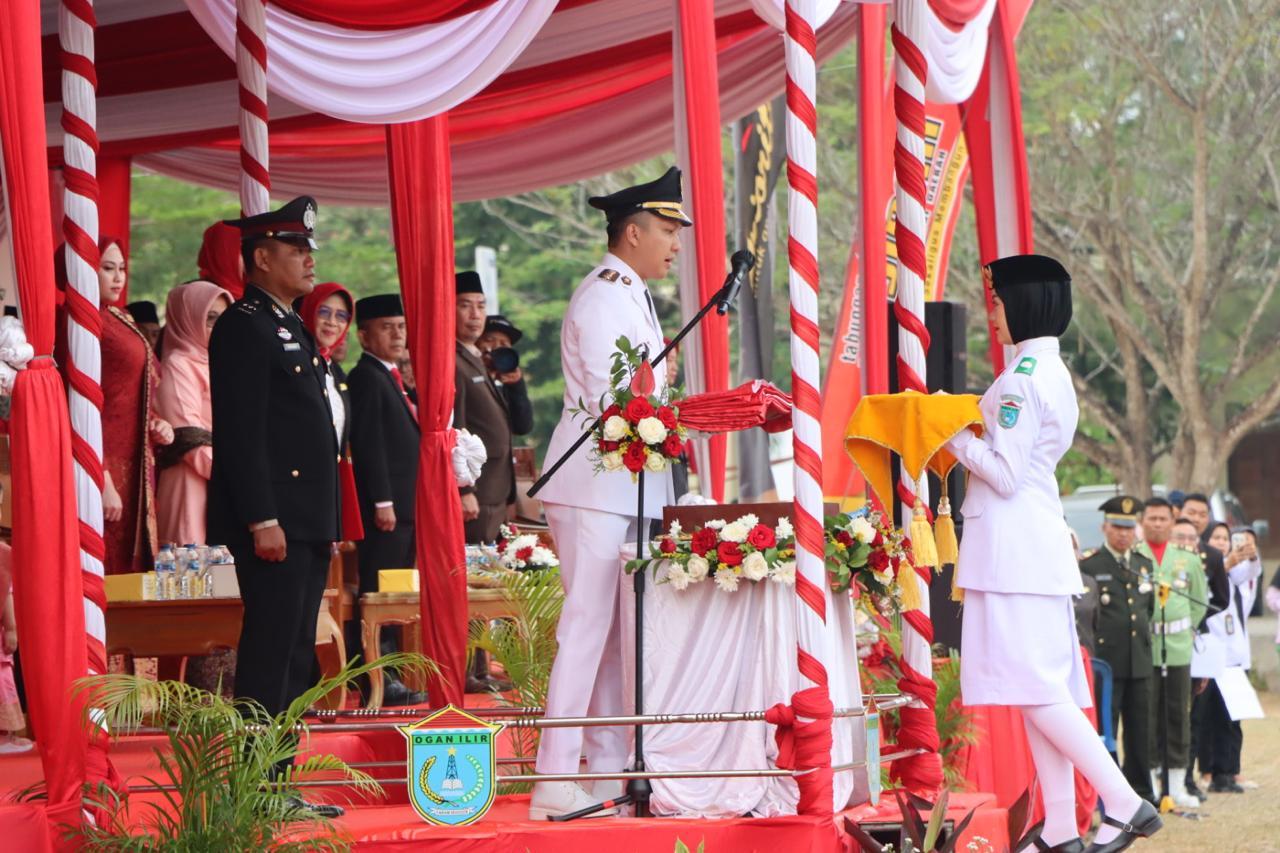 Upacara Menaikan Sang Saka Bendera Merah Putih di Ogan Ilir