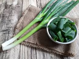 Begini Cara Menyimpan Daun Bawang Agar Tetap Segar Lebih Lama