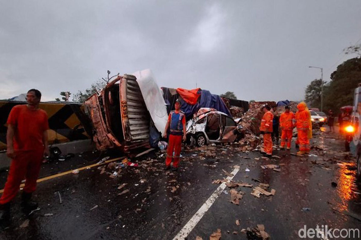 Kecelakaan di Tol Cipularang, Kakorlantas Sebut Pengemudi Truk Lalai