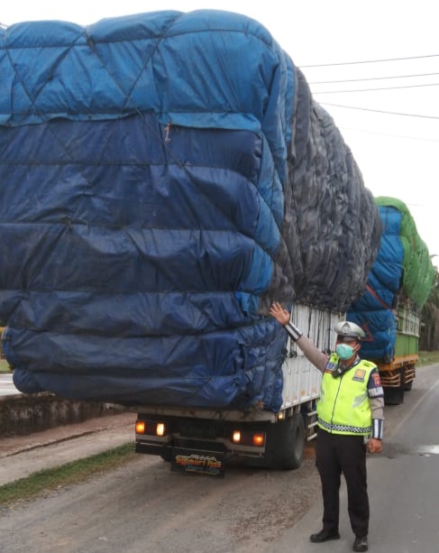 Kendaraan ODOL Berseliweran.Di Wilkum Polres Ogan Ilir Kena Cegat.