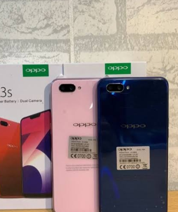 OPPO A3S Turun Drastis, Hp Mid Range yang Dibekali Proteksi Corning Gorilla Glass 3 dan Chipset Snapdragon 450