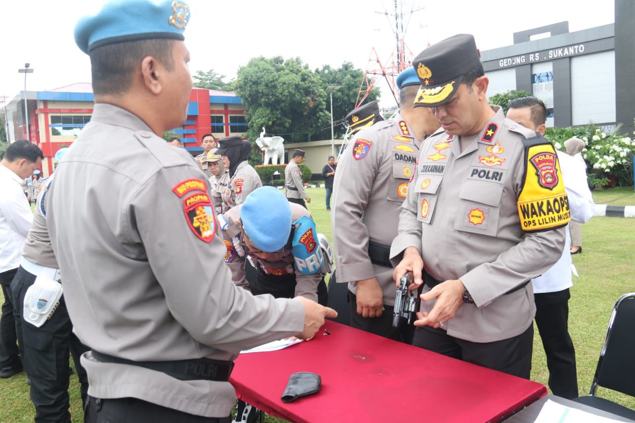 Wakapolda Sumsel Periksa 2.229 Pemegang Senpi Dinas Personel 