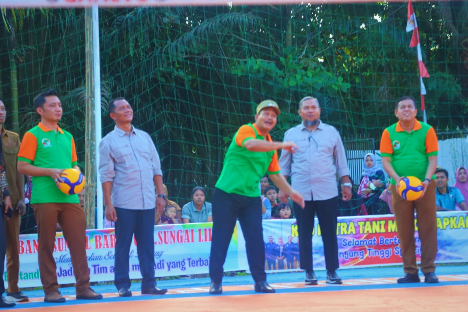 Buka Turnamen Bola Voli Koin Cup, ini Pesan Wabup Muba