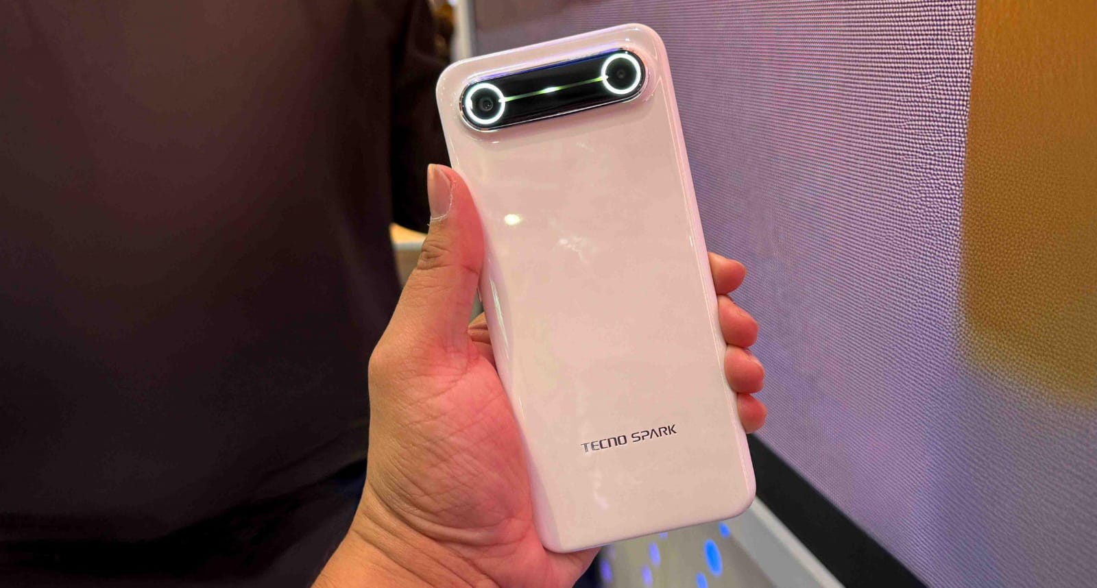 Bocoran Tecno Spark Slim, HP Tipis yang Dibekali Layar AMOLED dan Baterai 5.200 mAh