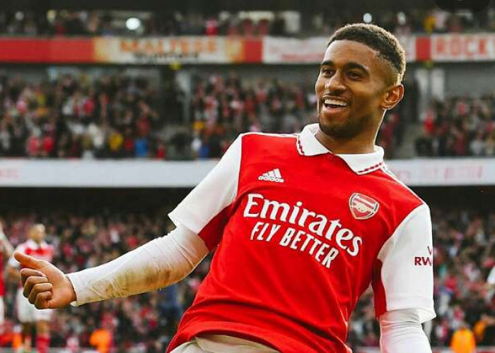 Man City Hanya Semalam di Puncak Klasemen Liga Inggris, Arsenal Pesta Gol 5-0 Kontra Nottingham 