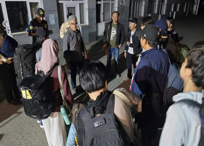 Ini Jumlah WNI di Iran, 97 Orang Berhasil Dievakuasi Tahap I 