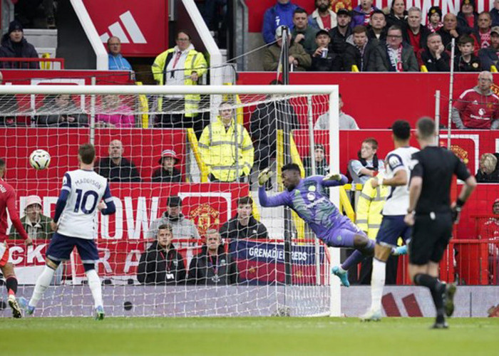 MU Dipermalukan Tottenham Hotspur di Old Trafford