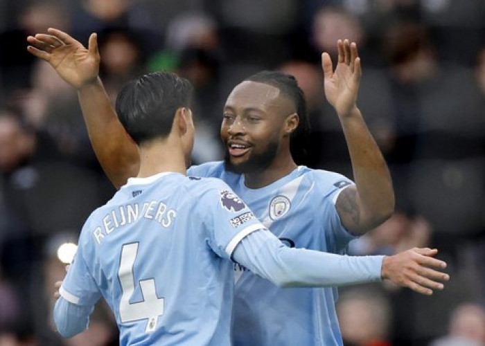 City Akhiri Puasa Menang, Taklukkan Wolves 2-0