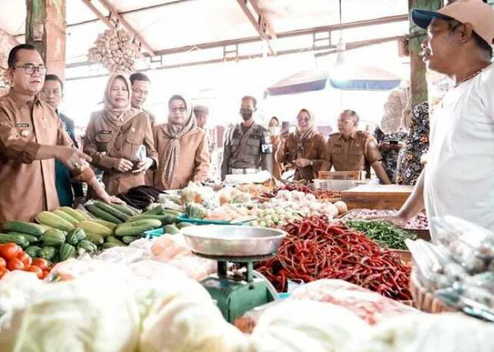 Usai Sidak ke Pasar Tradisional, Pj Bupati Banyuasin Siap Gelar Pasar Murah