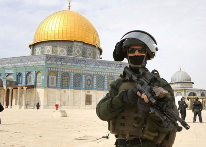 Israel Pasang Besi Penghalang di 3 Gerbang Masjid Al-Aqsa