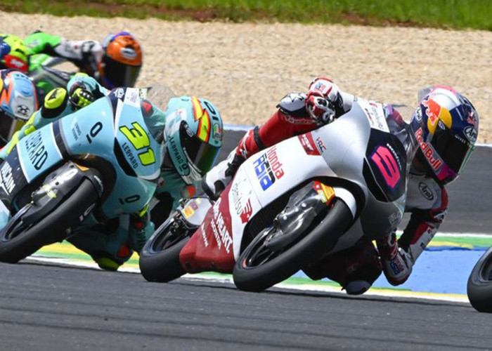 Veda Ega Alami Crash, Gagal Finish di Moto3 AS 2026, ini Penyebabnya
