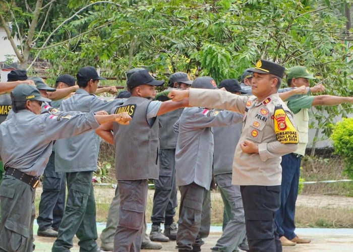 110 Linmas Diajarin Beladiri, Oleh Polsek Lalan Muba 