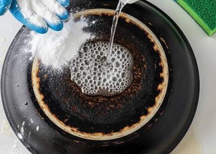 Tips Mudah Menghilangkan Kerak Kuning di Bagian Bawah Teflon 