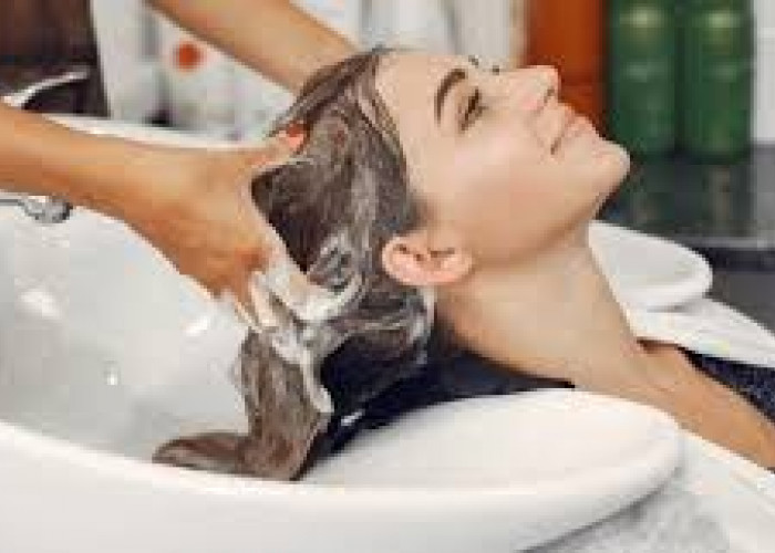 5 Tips Aman Keramas Setiap Hari, Rambut Anti-Rontok